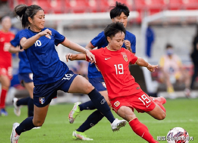 중국 87-2 대만, 축구로 혼 냈구나…8강 양안전쟁 앞두고