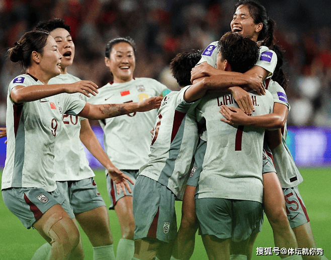 중국 87-2 대만, 축구로 혼 냈구나…8강 양안전쟁 앞두고