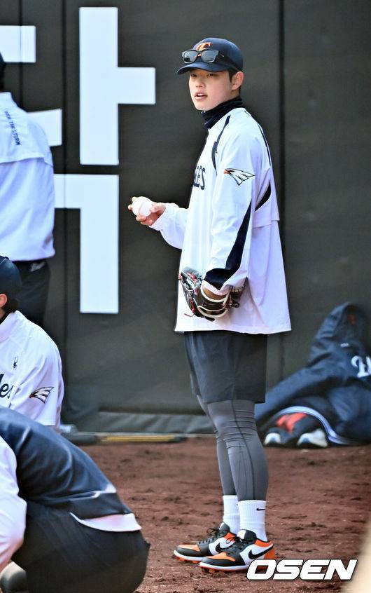 '155km 던졌는데' 문동주, WBC 불발 당연했나…김경문 감독