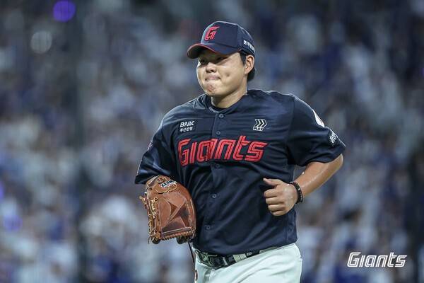 '0입→사생활 논란→원정도박→부상 악령' 바람 잘 날 없는 롯데…'마당쇠 우완' 수술 소식에 첫 경기 이기고도 '한숨'