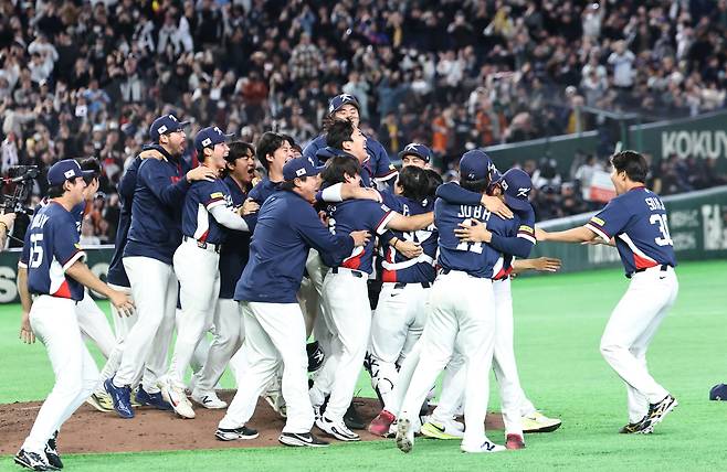 ‘첩천산중’ 도미니카 최강 타선도 벅찬데, 빅리그 최강 좌완 싱커볼러 산체스라니…‘류지현호’, 우타자 다수 배치로 NL 사이영상 2위 넘을까