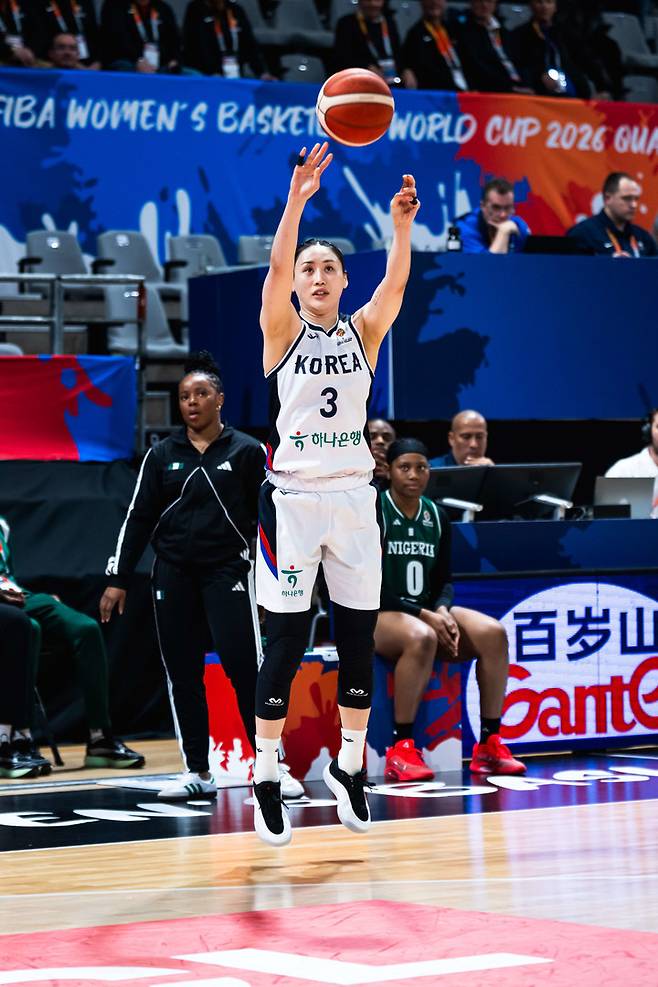 韓 여자농구 '대이변' 일냈다! '세계랭킹 8위' 나이지리아 잡았다!…77-60 17점 차 대승, 17회 연속 월드컵 본선 보인다!