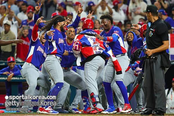韓 마운드 초비상! 심판도 못 건드리는 도미니카 타자들? 홈런 치면 30초 경기 중단→'HR 경계령' 발령