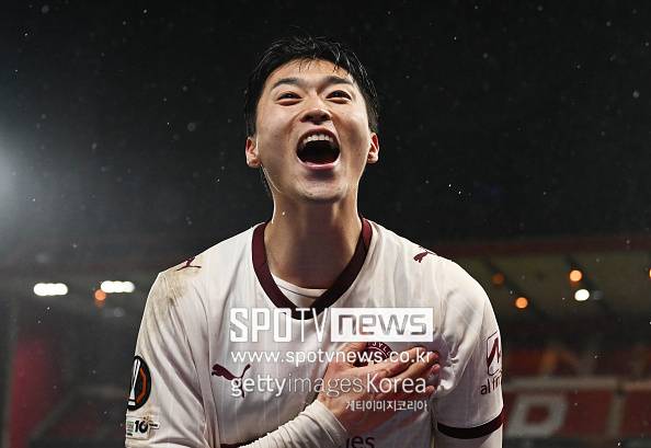 33분 뛰고 프리미어리그 ‘컷’ MVP 한국인…英 BBC 감탄 “조규성, 머리로 UEL 16강 1차전 기선제압 평점 7점대”