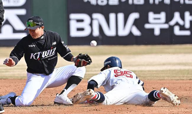 김태형의 금일봉, 헛되지 않았나…'도박 4인방' 없는 기회, 신인 이서준-김한홀이 놓치지 않을까