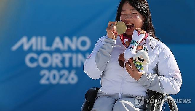 [패럴림픽] '19세 철인' 김윤지, 또 은빛 질주…이번 대회 4번째 메달
