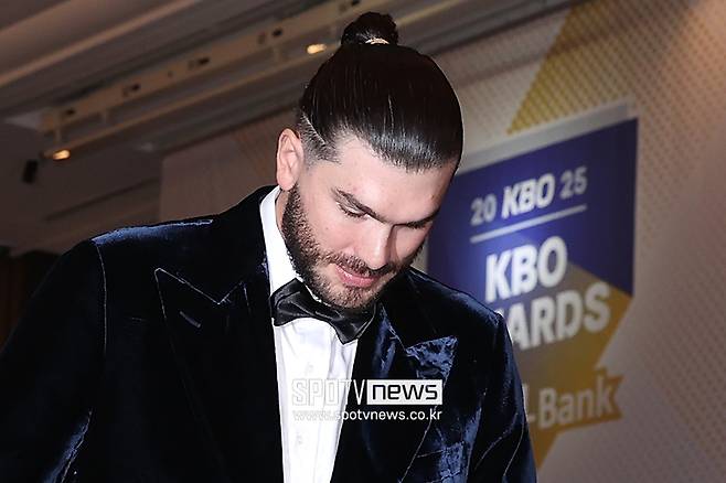 '폰세 157km 장난 아니다' ERA 1.13 벌써 빅리그 태풍 예고…이래서 450억 거액에 데려갔구나