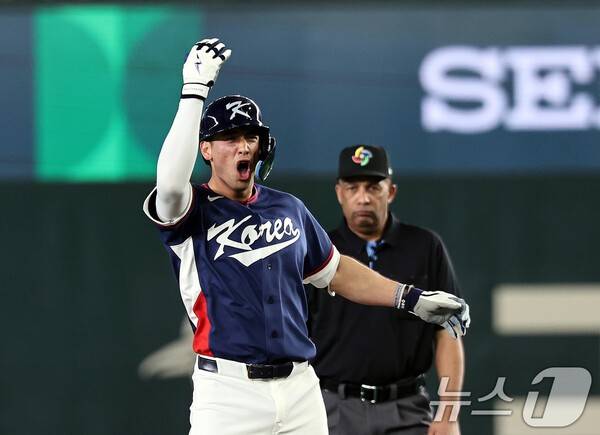 '전격 복귀' 대한민국 8강 앞두고 호재! '손가락 통증→라인업 제외' 김혜성 2경기 만에 선발 출전…도미니카共 만나러 간다