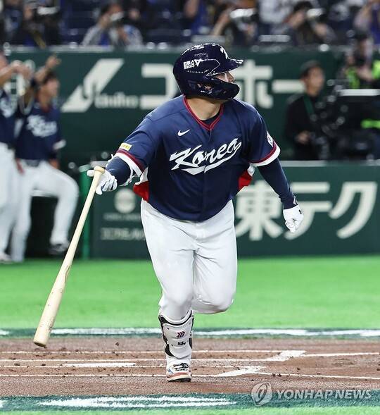 사이영 2위 공도 때린다… 문보경, 첫 타석 155km 타구 생산