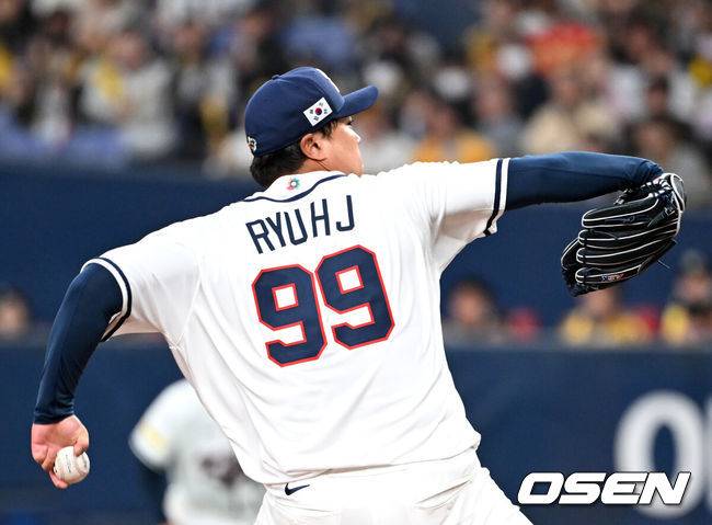 '역시 도미니카 강하네' 류현진, 1회 삼자범퇴→2회 3실점 강판…노경은, 2사 1·2루 구원등판 [WBC]