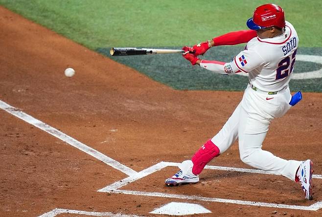 17년 만의 8강…놀랍지 않은 수준차, 도미니카공화국은 야구로 숨을 쉰다[장강훈의 액션피치]