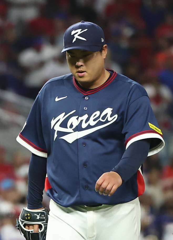 '이렇게 끝나다니' 태극마크 달고 마지막 경기서 고개 숙인 류현진 [WBC]