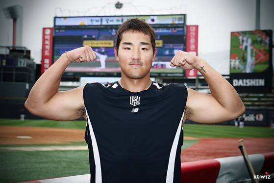 '대박' 3조 5000억 도미니카도 못 넘은 한국산 고릴라, '사이 영 2위' 공략해 당당히 타구 속도 1위…이래서 '국대 4번'이다