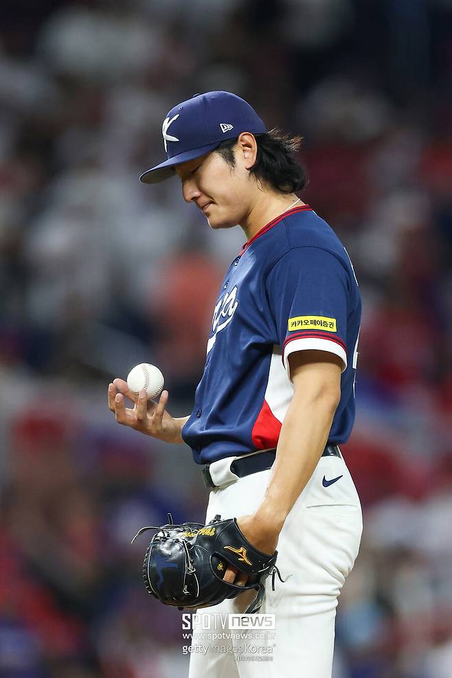 국가대표가 볼넷→볼넷→볼넷 말이 되나…157km 강력한 무기 있는데 왜? 곽빈은 또 고개를 숙였다