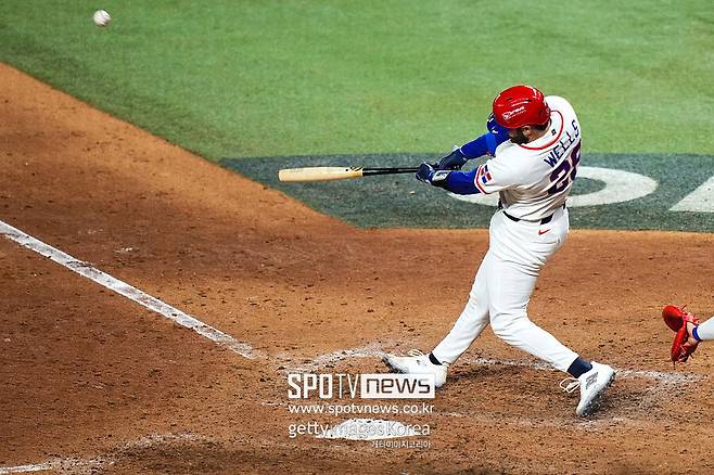 도미니카共 맞아? 끝내기 홈런쳤는데 조용한 선수…'양키스 소속 미국인'에게는 너무 낯선 댄스타임