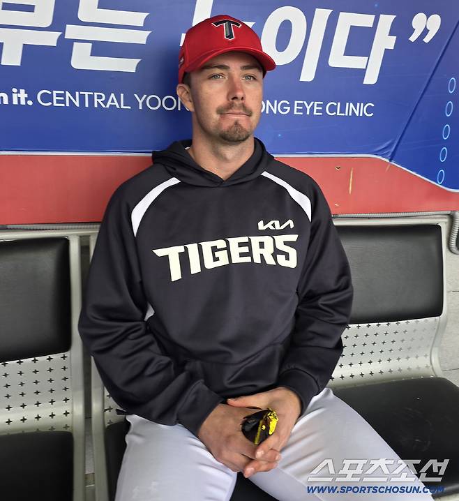 '어서와, 한국은 처음이지' 나성범이 열어준 한우 파티, 산낙지 먹어본 데일 반응은? [광주 현장]