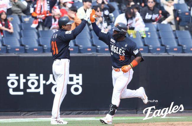 155km 에이스에 꼼짝 못한 한화, 주전 빠진 SSG에 무기력한 패배…노시환·문현빈 돌아오면 달라질까 [오!쎈 대전]