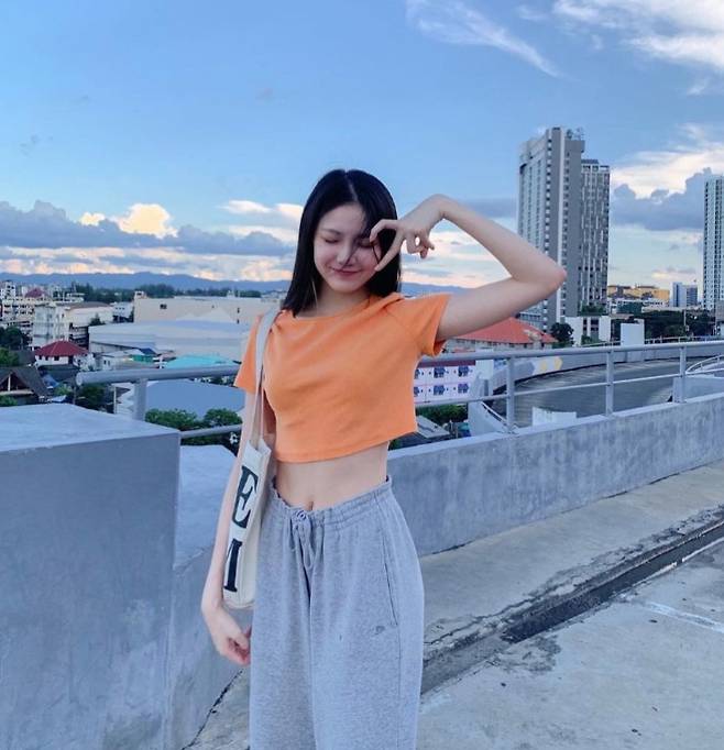 배드민턴 선수 맞아? 172cm 미모의 태국 공주, 와르르 무너졌다…안세영 없는 절호의 기회 → 준준결승 탈락이라니