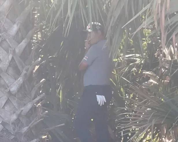 김시우, 흡연 장면 또 찍혔다…티샷 순서 기다리다 숲속에서 ‘한 모금’