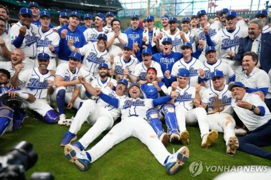 '홈런 없이 8점 뽑았다' 이탈리아, WBC 사상 첫 준결승 진출…푸에르토리코 8-6 격파