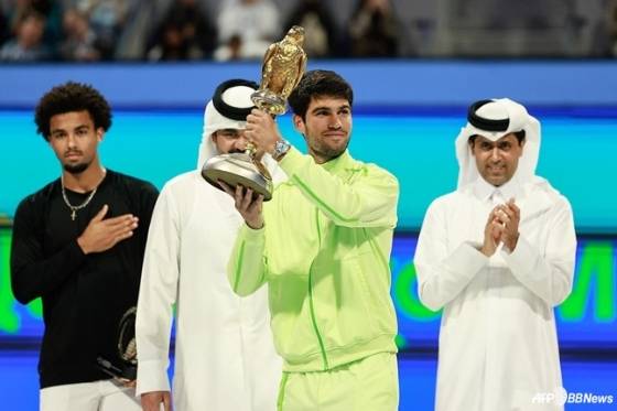 '세계 최강' 랭킹 1위 무너졌다, '대이변' 16연승 끝