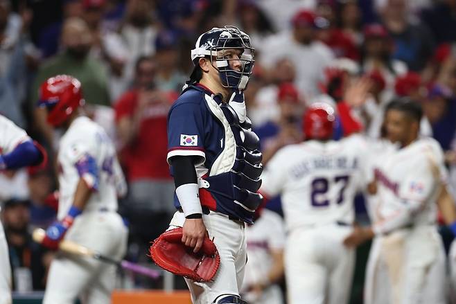 WBC, 한국 버렸나? 푸대접 심하네…0-10 콜드패 '韓 큰 피해' 입었다→야구대표팀, 美 전세기 출발 7시간 30분 지연+16일 새벽 입국