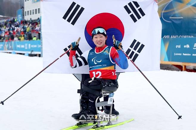 ‘사상 첫 2관왕+5메달’ 김윤지 제대로 미쳤다…‘첫 출전’ 크로스컨트리 20㎞에서 ‘금빛 피날레’ [2026 밀라노]