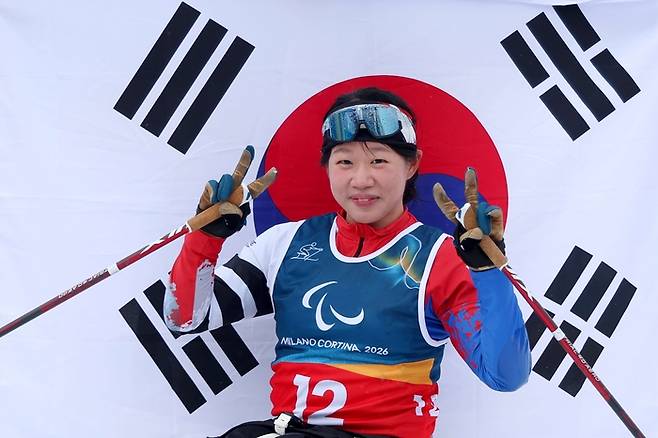 ‘사상 첫 2관왕+5메달’ 김윤지 제대로 미쳤다…‘첫 출전’ 크로스컨트리 20㎞에서 ‘금빛 피날레’ [2026 밀라노]