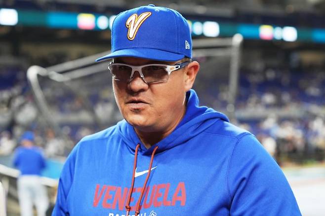 '일본 격침' 베네수엘라 감독, 무보수였다니…