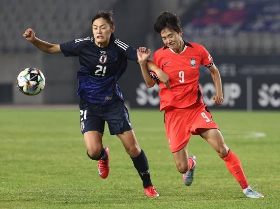 한국-일본, 여자축구 나란히 대형 사고! 소나기골 폭발…'韓 6골? 우린 7골' 일본, 필리핀 7-0 대파→여자아시안컵 4강 '한일전' 빅매치 성사