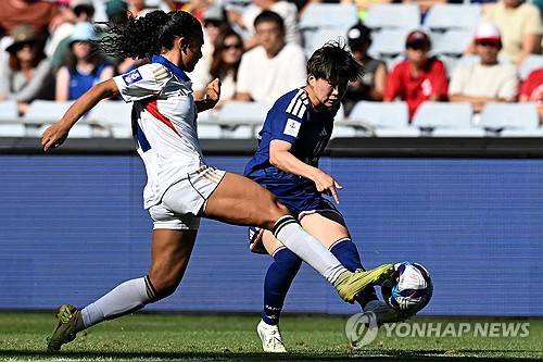 한국-일본, 여자축구 나란히 대형 사고! 소나기골 폭발…'韓 6골? 우린 7골' 일본, 필리핀 7-0 대파→여자아시안컵 4강 '한일전' 빅매치 성사