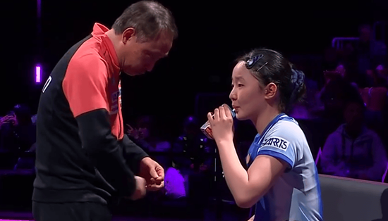 中 여자탁구 대형사고, '4년 아성' 무너졌다…日 17세 천재소녀, 중국에서 WTT 챔피언스 우승→콰이만 4-3 격파+1위 쑨잉사 8강 탈락