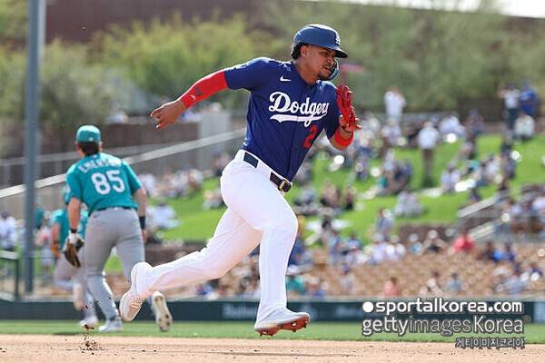 대이변! 'WBC 12타수 1안타'에도 LAD 감독은