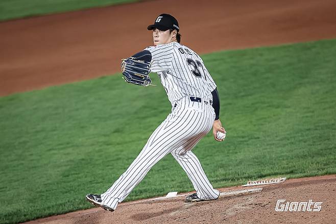 “겨울 동안 뭐했나” 김태형 감독 ‘쓴소리’→롯데 ‘강속구 유망주’, 2군서 선발 준비 [SS시선집중]