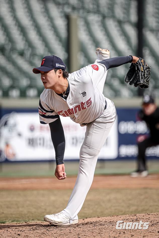 “겨울 동안 뭐했나” 김태형 감독 ‘쓴소리’→롯데 ‘강속구 유망주’, 2군서 선발 준비 [SS시선집중]