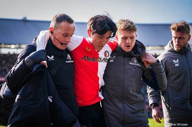 홍명보호 대형 악재! '명단 발표 몇시간 안남았는데' 황인범, 부상으로 쓰러졌다...판 페르시 감독