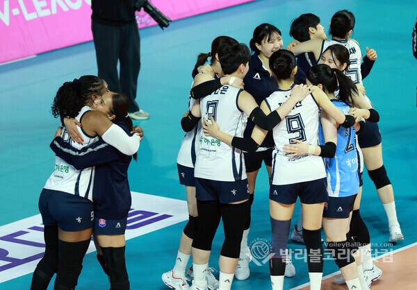 '사진 조작 논란' KOVO, 여자부 한국도로공사 정규리그 1위 확정 SNS 뉴스에 자료사진 사용