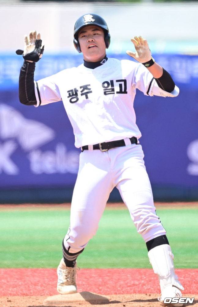 '삼성·LG 고민 커진다' 포수 1순위 아직 오리무중... 광주일고 김선빈 흐림·덕수고 설재민 쾌청 [고교 주말리그 개막②]