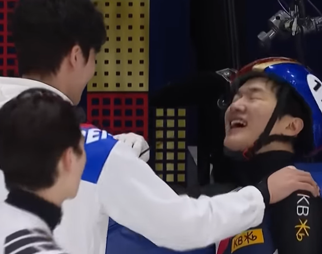 '제2의 오노 사건' 한국, 金메달 강탈 당했다…'韓 쇼트트랙 죽이기' 시작? '나쁜 손' 캐나다가 우승→태극전사 억울한 실격