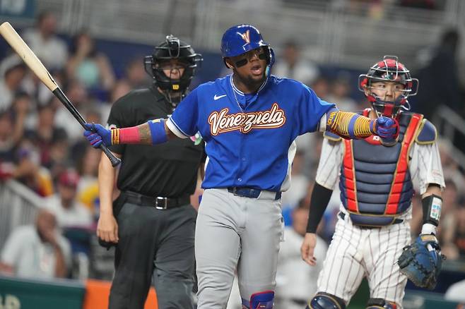 日, 끓어오르는 분노 폭발→