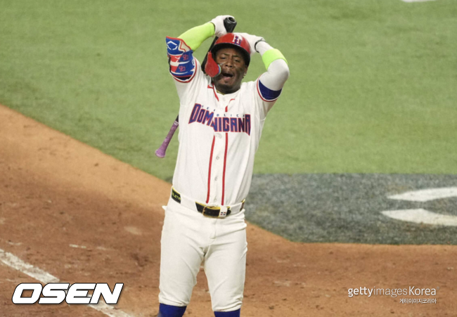 ‘오심 논란’ 황당 삼진 엔딩 콜→껌을 던지며 분노 표출하다...심판이 명품 경기 망쳤다