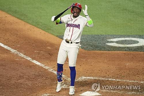 KBO 대형사고 쳤다, 그야말로 한판승…스몰츠+사바시아 합창