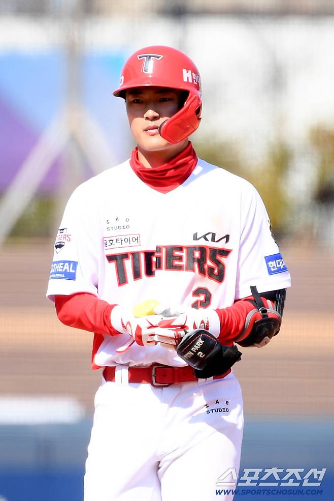 김도영도 긴장해야 하나, 구창모 강판시킨 5할 타율 불방망이