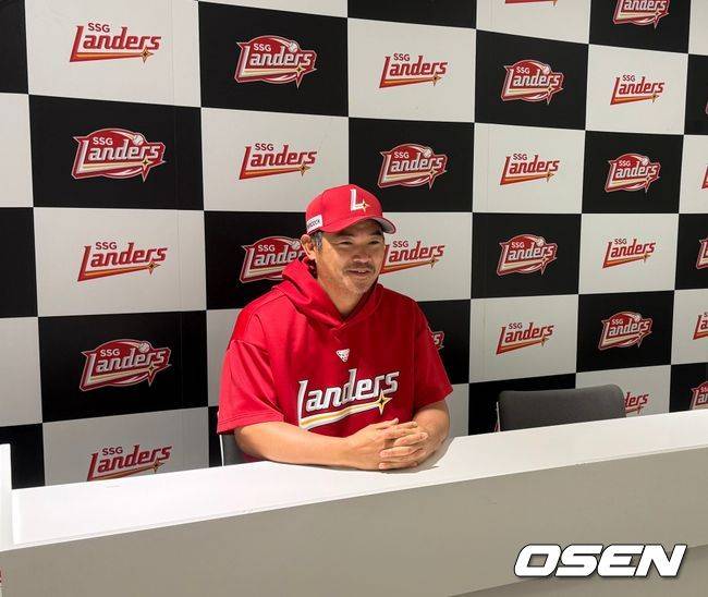 전세기 타고 귀국한 42세 베테랑 노경은, 왜 감독 말 안듣고 야구장 ‘출근’했을까 [오!쎈 인천]