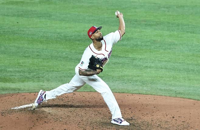 '소잡는 칼을 왜 닭잡는데 썼나.' 사이영상 2위를 한국전에 내더니... 도미니카共 8승 투수 미국전에 내고 1대2 패배