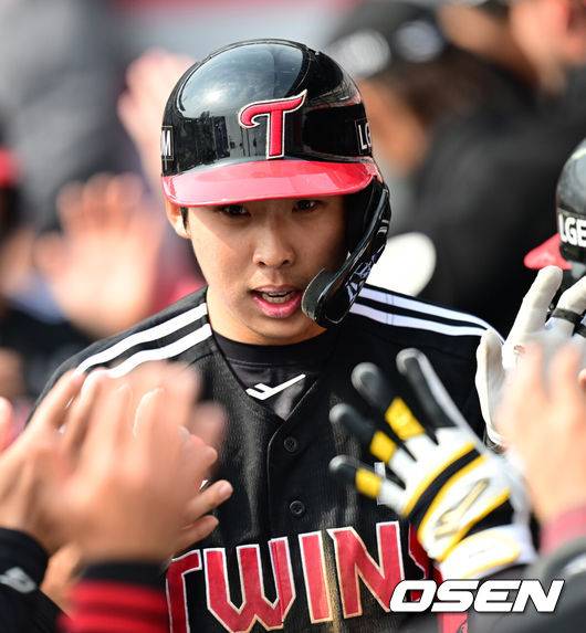 이런 선수가 원래 투수였다니…‘타자 변신’ LG 20세 유망주의 솔직 고백 “야수 전향 후회 안 합니다” [오!쎈 수원]