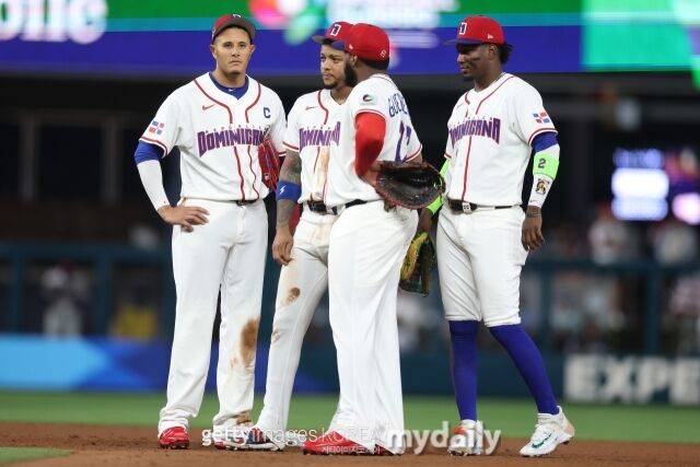 “100% 볼” 美 봐주기 논란, 역대급 오심 퇴근콜…도미니카공화국 유격수 분노, WBC도 ABS 합시다