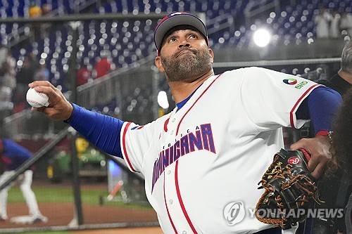 '도미니카 감독' 푸홀스, 끓어오르는 분노 참았다…