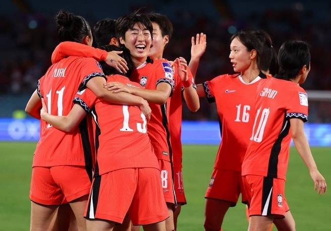 中 깜짝 놀랐다!