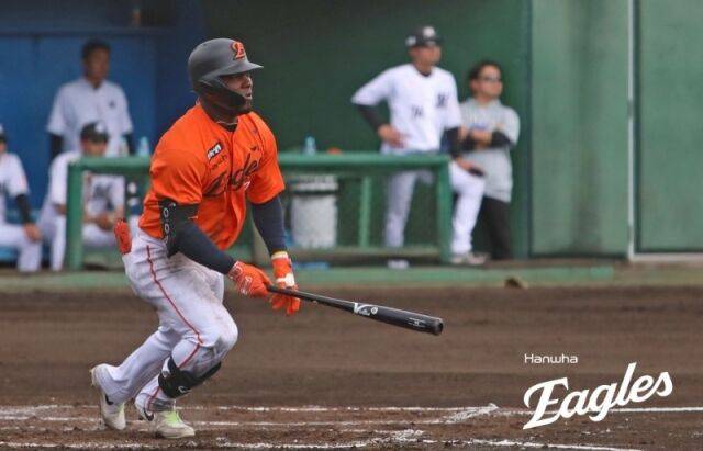 '재계약 실패→MVP' 이 선수는 왜 15억에 한화 컴백했나…체중 감량→한화 우승 꿈꾼다